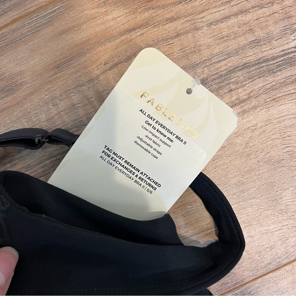 NWT Fabletics All Day Every Day Sports Bra - Picture 13 of 13